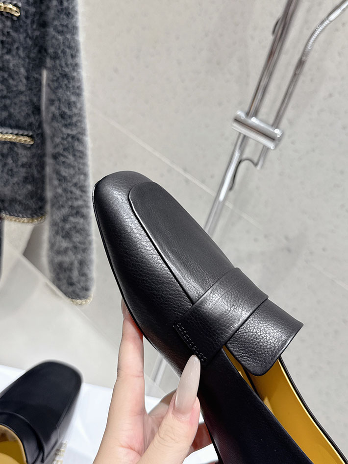 最高級ザロウスーパーコピー THE ROW Leather loafers ローファー レディース ブラック 2631144 ザロウ シューズ - 画像 (7)