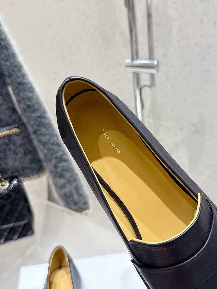 最高級ザロウスーパーコピー THE ROW Leather loafers ローファー レディース ブラック 2631144 ザロウ シューズ - 画像 (5)