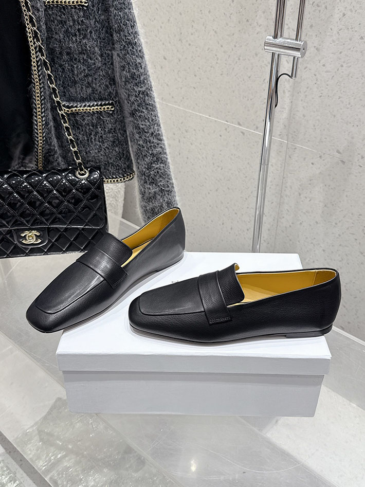 最高級ザロウスーパーコピー THE ROW Leather loafers ローファー レディース ブラック 2631144 ザロウ シューズ - 画像 (2)