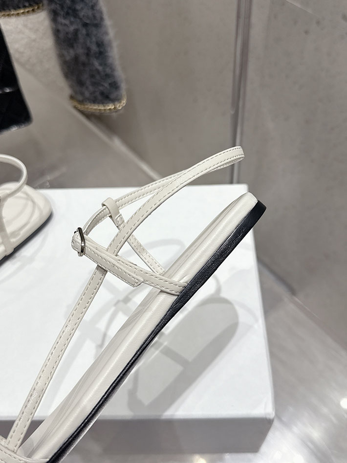 最高級ザロウスーパーコピー THE ROW Bare Sandal サンダル ナローTストラップ レディース ホワイト 2631154 ザロウ 靴 - 画像 (3)