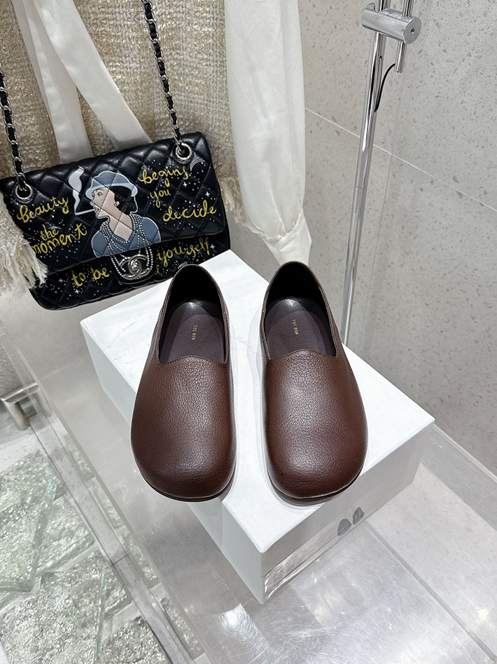最高級ザロウスーパーコピー THE ROW Canal Slip On ヒュー レザー スリッポンシューズ ワインレッド 2631158 THE ROW アウトレット 店舗 - 画像 (2)