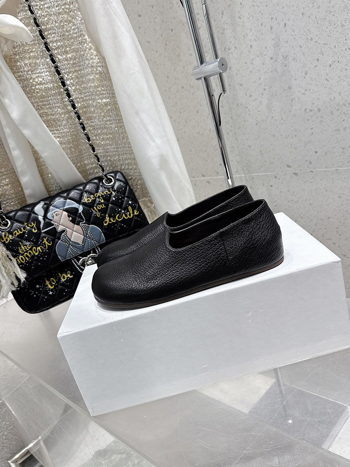 最高級ザロウスーパーコピー THE ROW Canal Slip On ヒュー レザー スリッポンシューズ ブラック 2631159 The Row コピー - 画像 (8)