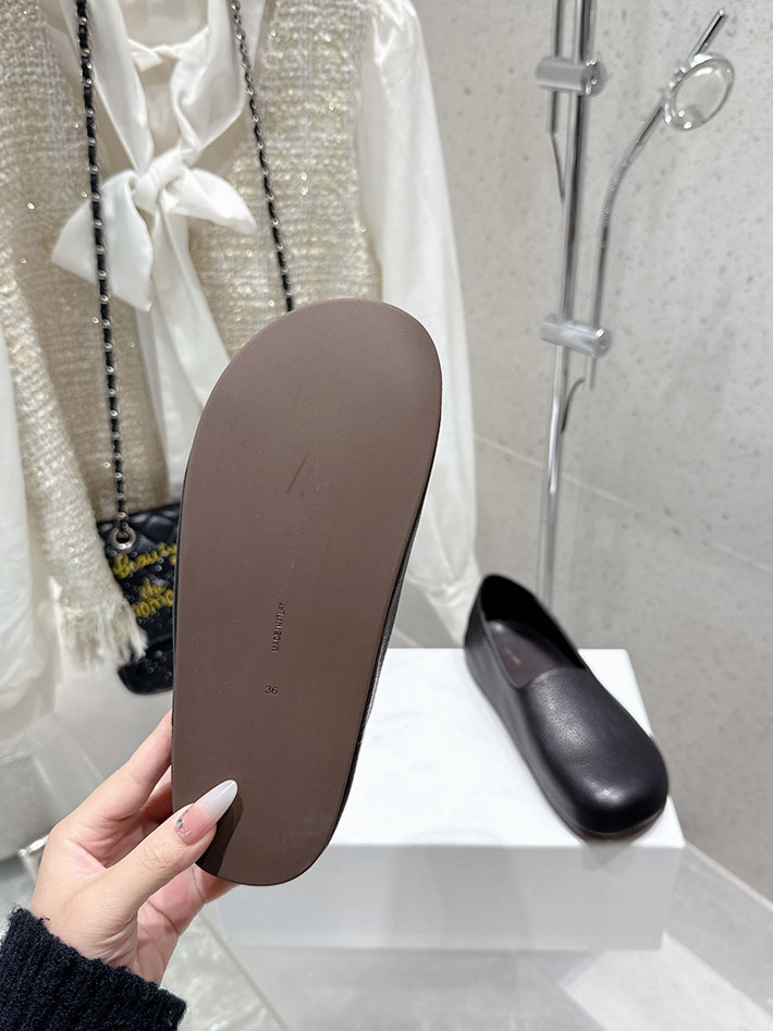 最高級ザロウスーパーコピー THE ROW Canal Slip On ヒュー レザー スリッポンシューズ ブラック 2631159 The Row コピー - 画像 (3)