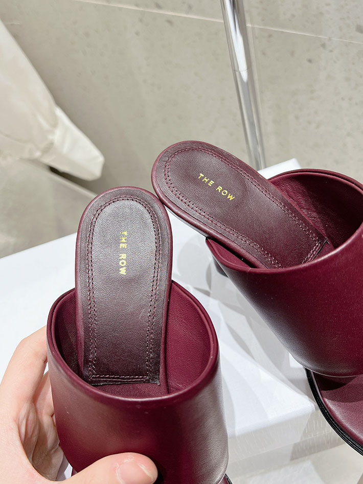 最高級ザロウスーパーコピー THE ROW サンダル SIGNUM HEEL SANDAL トングサンダル ワインレッド 2631161 THE ROW 店舗 東京 - 画像 (5)
