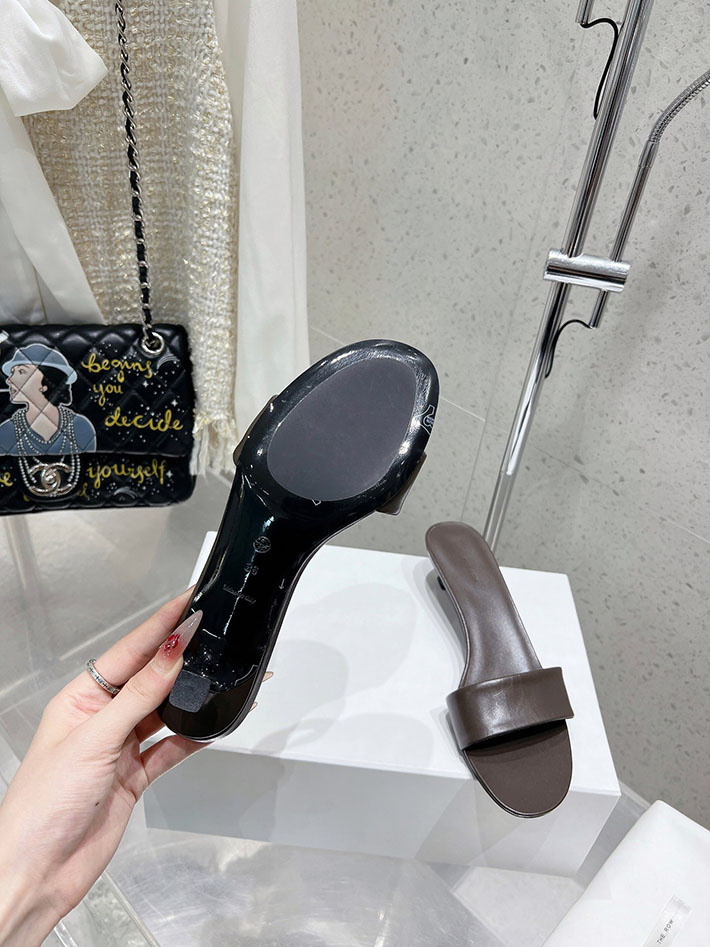 最高級ザロウスーパーコピー THE ROW フラットサンダル Chocolate Flat チョコレート フラット ブラウン 2631177 The Row サンダル - 画像 (2)