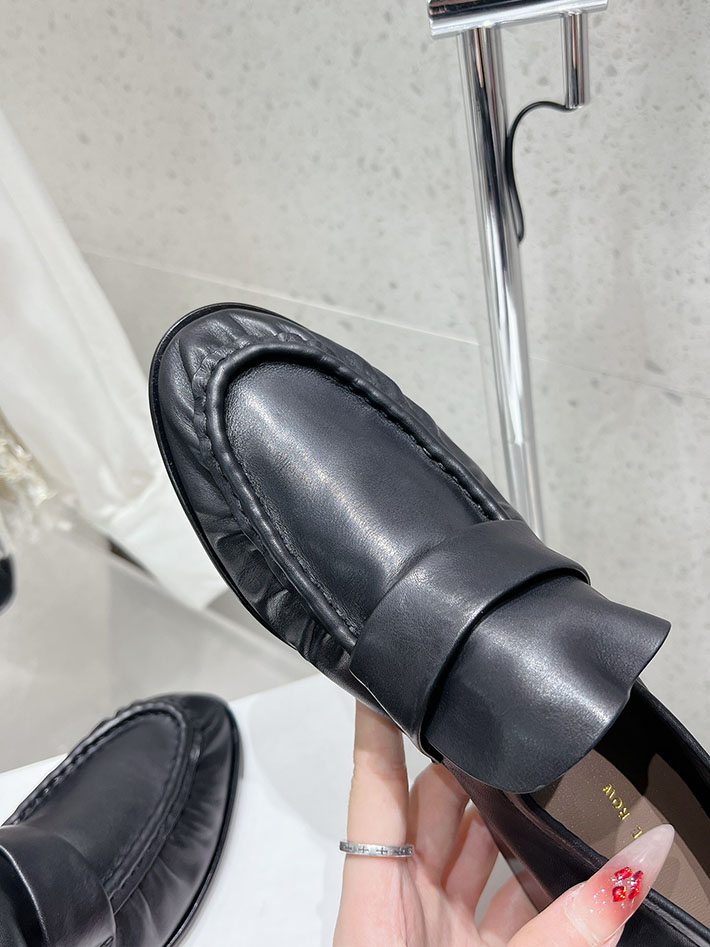最高級ザロウスーパーコピー THE ROW Soft Loafer ナッパレザー ローファー シューズ 靴 ブラック 2631186 The Row 靴 - 画像 (3)