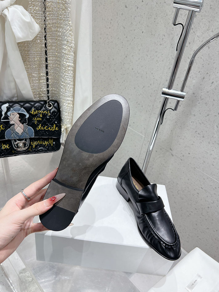 最高級ザロウスーパーコピー THE ROW Soft Loafer ナッパレザー ローファー シューズ 靴 ブラック 2631186 The Row 靴 - 画像 (2)