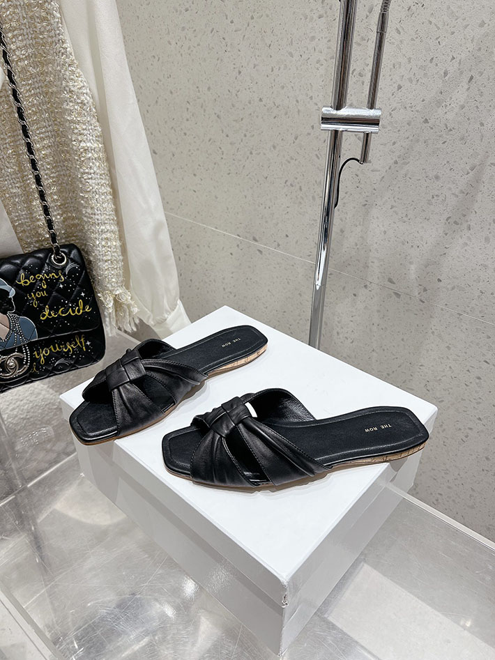 最高級ザロウスーパーコピー THE ROW Soft Knot サンダル レディース 靴 ミュール 人気 ブラック 2631195 THE ROW アウトレット 店舗 - 画像 (9)