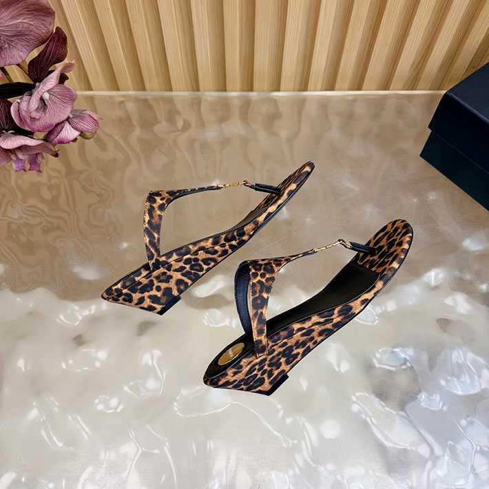 最高級サンローランスーパーコピー Saint Laurent エナメルウェッジサンダル スムースレザー レオパード 2631213 サン ローラン 靴 アウトレット - 画像 (4)