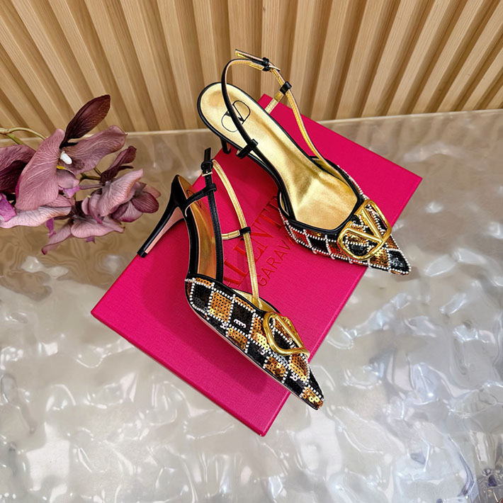 最高級ヴァレンティノスーパーコピー VALENTINO Vロゴ シグネチャー チェリフィックエンブロイダリー 2631221 ヴァレンティノ サンダル アウトレット - 画像 (11)