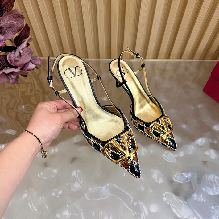 最高級ヴァレンティノスーパーコピー VALENTINO Vロゴ シグネチャー チェリフィックエンブロイダリー 2631221 ヴァレンティノ サンダル アウトレット - 画像 (4)