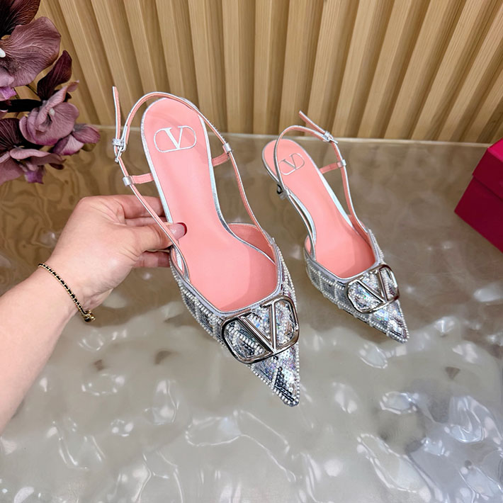 最高級ヴァレンティノスーパーコピー VALENTINO Vロゴ シグネチャー チェリフィックエンブロイダリー 2631223 ヴァレンティノ 靴 アウトレット - 画像 (4)