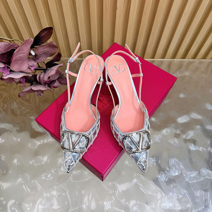 最高級ヴァレンティノスーパーコピー VALENTINO Vロゴ シグネチャー チェリフィックエンブロイダリー 2631223 ヴァレンティノ 靴 アウトレット - 画像 (11)