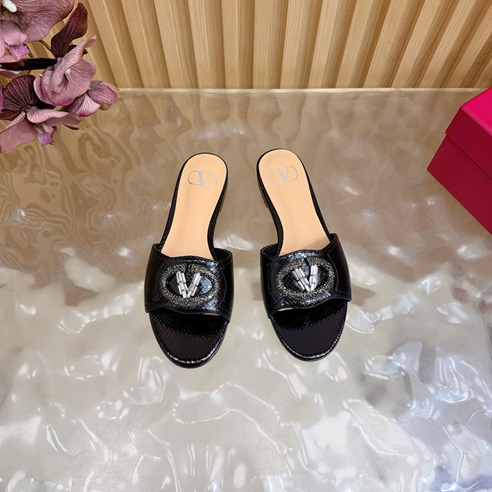 最高級ヴァレンティノスーパーコピー VALENTINO サンダル Vロゴ レディース 2026年春夏 新作 ブラック 2631232 ヴァレンティノ サンダル レディース - 画像 (8)