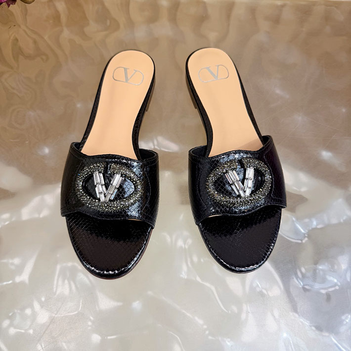 最高級ヴァレンティノスーパーコピー VALENTINO サンダル Vロゴ レディース 2026年春夏 新作 ブラック 2631232 ヴァレンティノ サンダル レディース - 画像 (7)