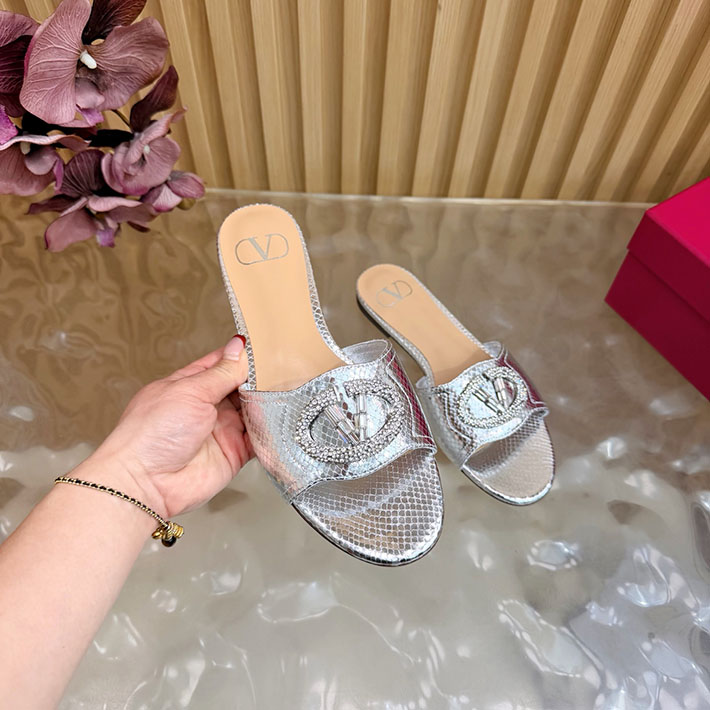 最高級ヴァレンティノスーパーコピー VALENTINO サンダル Vロゴ レディース 2026年春夏 新作 シルバー 2631234 ヴァレンティノ 靴 レディース - 画像 (5)