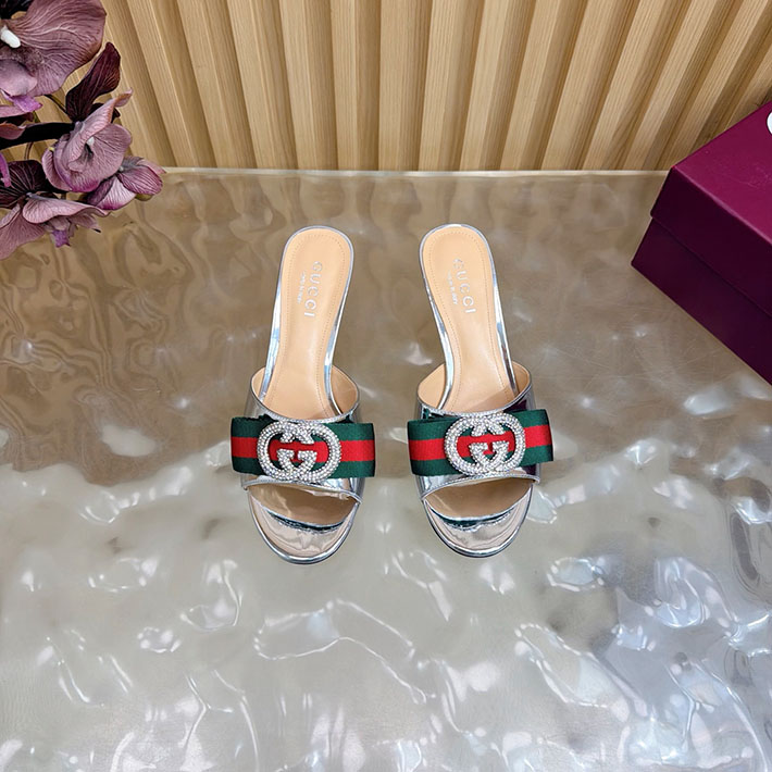 グッチ直営アウトレット店 GUCCI 2026年春夏 新作 サンダル ミュール シェリーライン シルバー 2631244 グッチ 靴 レディース - 画像 (8)