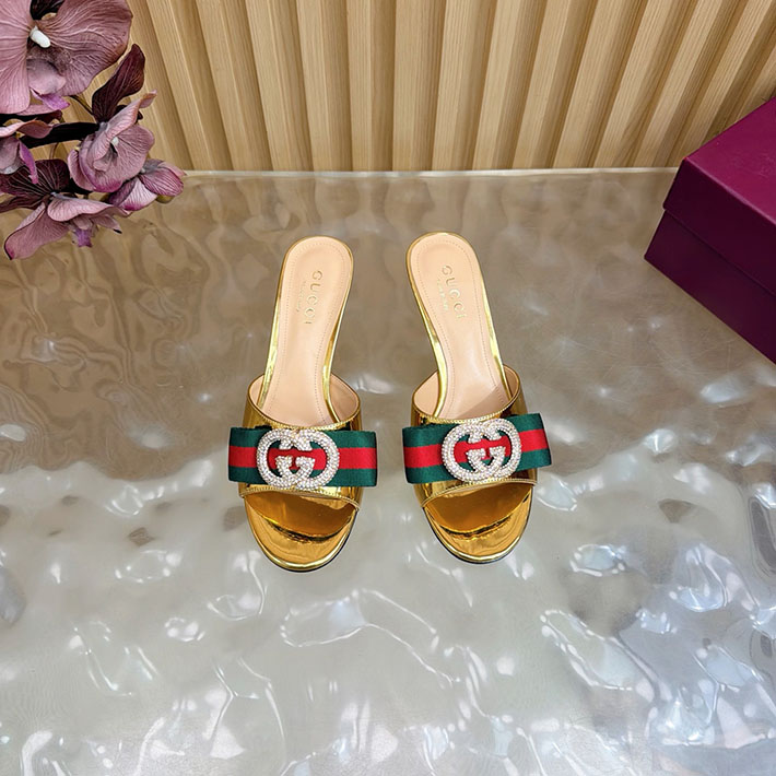 グッチ直営アウトレット店 GUCCI 2026年春夏 新作 サンダル ミュール シェリーライン ゴールド 2631247 グッチ サンダル 新作 - 画像 (7)