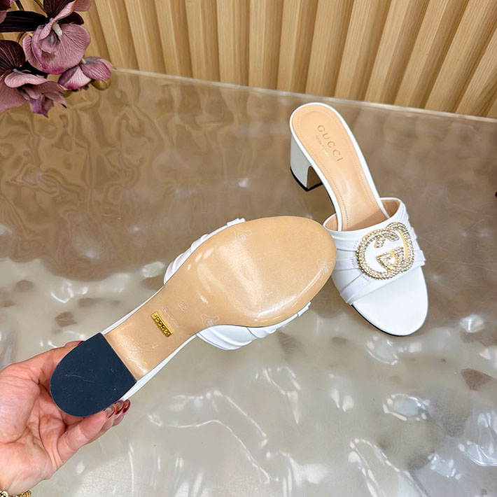 グッチ直営アウトレット店 GUCCI 2026年春夏 新作 インターロッキングG カットアウトサンダル ホワイト 2631253 グッチ 靴 安い - 画像 (3)