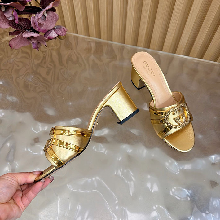 グッチ直営アウトレット店 GUCCI 2026年春夏 新作 インターロッキングG カットアウトサンダル ゴールド 2631256 グッチ風サンダル - 画像 (4)