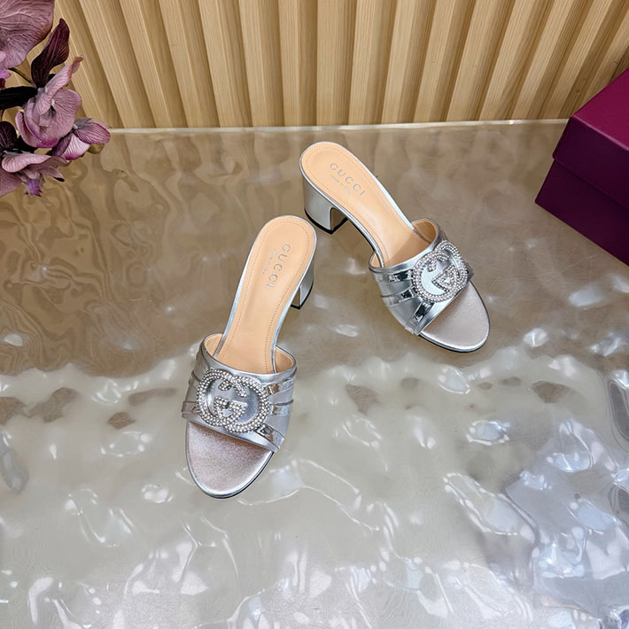 グッチ直営アウトレット店 GUCCI 2026年春夏 新作 インターロッキングG カットアウトサンダル シルバー 2631257 グッチ サンダル アウトレット - 画像 (4)