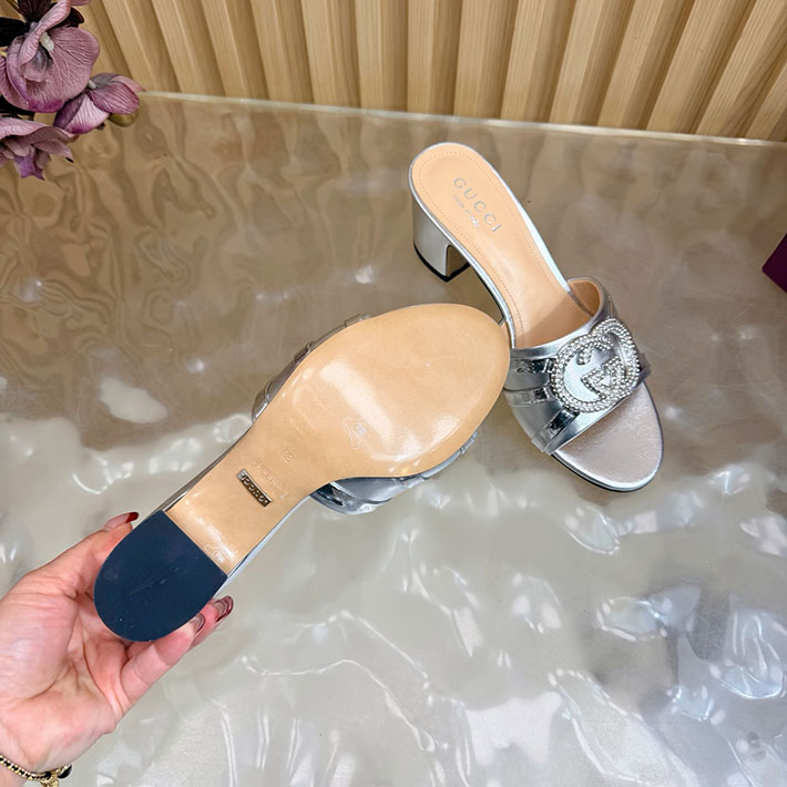 グッチ直営アウトレット店 GUCCI 2026年春夏 新作 インターロッキングG カットアウトサンダル シルバー 2631257 グッチ サンダル アウトレット - 画像 (2)