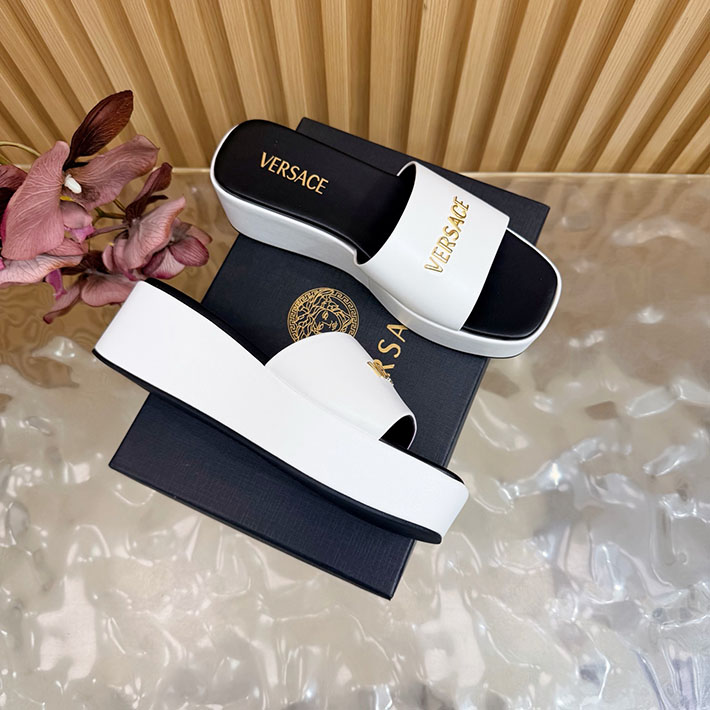 最高級ヴェルサーチェスーパーコピー VERSACE 2026年春夏 新作 Logo 60mm ミュール サンダル ホワイト 2631262 ヴェルサーチ サンダル 新作 - 画像 (9)