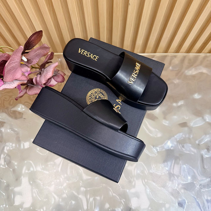 最高級ヴェルサーチェスーパーコピー VERSACE 2026年春夏 新作 Logo 60mm ミュール サンダル ブラック 2631263 ヴェルサーチ サンダル 定価 - 画像 (9)