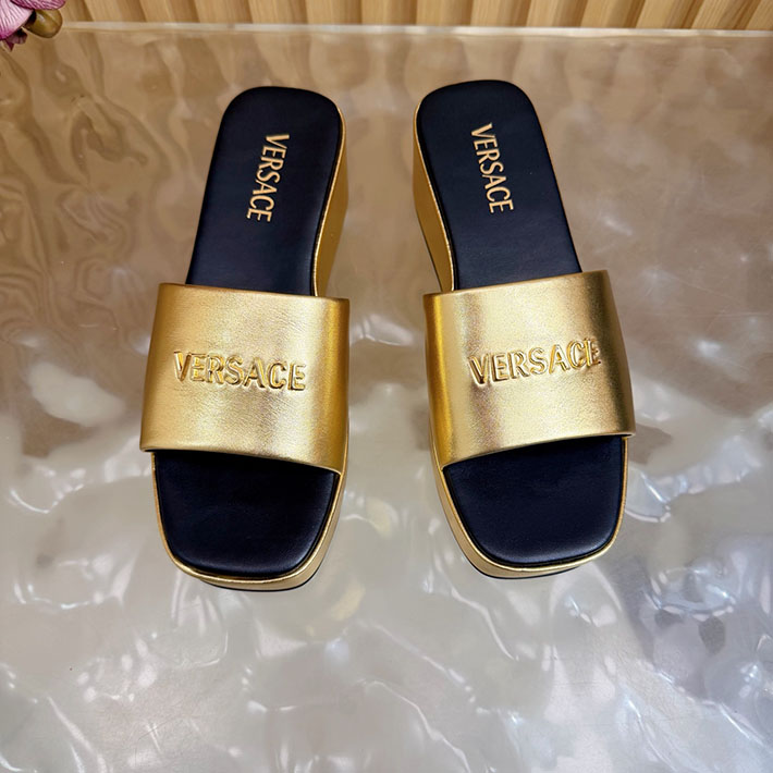 最高級ヴェルサーチェスーパーコピー VERSACE 2026年春夏 新作 Logo 60mm ミュール サンダル ゴールド 2631265 ヴェルサーチ サンダル 安い - 画像 (6)