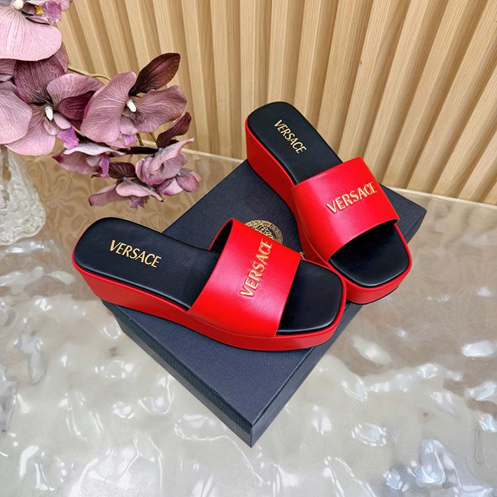 最高級ヴェルサーチェスーパーコピー VERSACE 2026年春夏 新作 Logo 60mm ミュール サンダル レッド 2631271 ヴェルサーチ 靴 定価 - 画像 (9)