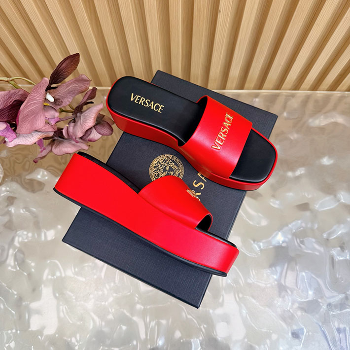 最高級ヴェルサーチェスーパーコピー VERSACE 2026年春夏 新作 Logo 60mm ミュール サンダル レッド 2631271 ヴェルサーチ 靴 定価 - 画像 (8)