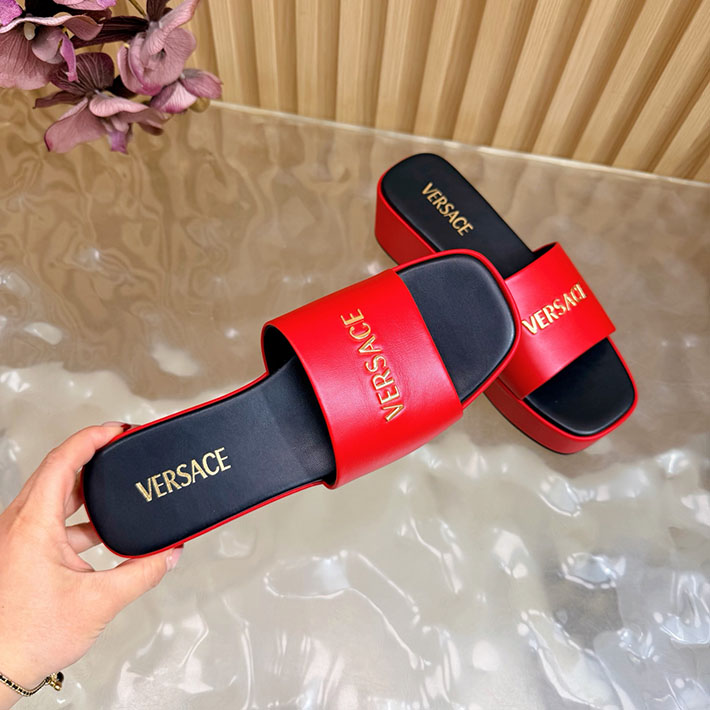 最高級ヴェルサーチェスーパーコピー VERSACE 2026年春夏 新作 Logo 60mm ミュール サンダル レッド 2631271 ヴェルサーチ 靴 定価 - 画像 (2)