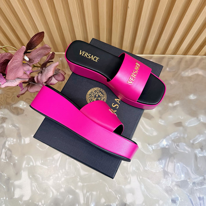 最高級ヴェルサーチェスーパーコピー VERSACE 2026年春夏 新作 Logo 60mm ミュール サンダル ローズレッド 2631272 ヴェルサーチ 靴 サンダル - 画像 (9)