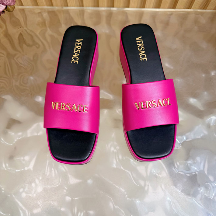 最高級ヴェルサーチェスーパーコピー VERSACE 2026年春夏 新作 Logo 60mm ミュール サンダル ローズレッド 2631272 ヴェルサーチ 靴 サンダル - 画像 (6)