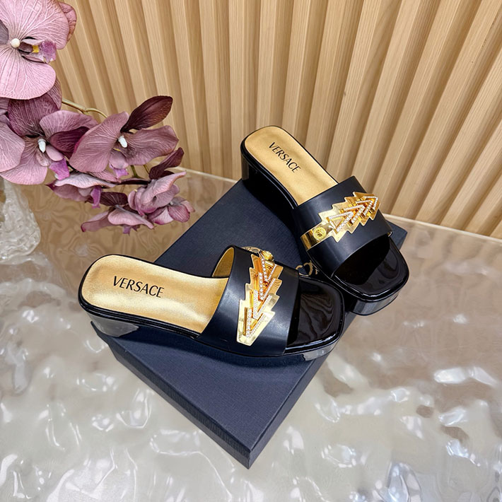 最高級ヴェルサーチェスーパーコピー VERSACE ミュール サンダル レディース 2026新作 人気 ブラック 2631274 ヴェルサーチェ サンダル 新作 - 画像 (9)