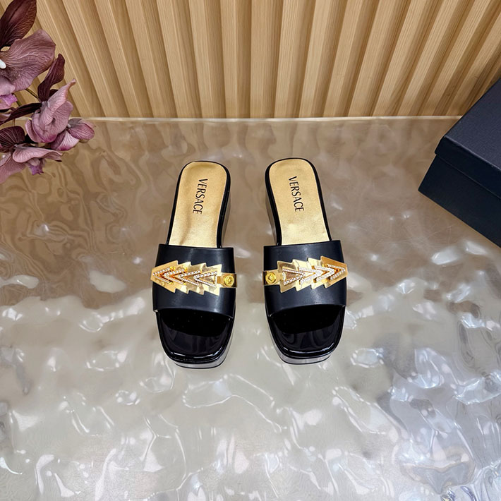 最高級ヴェルサーチェスーパーコピー VERSACE ミュール サンダル レディース 2026新作 人気 ブラック 2631274 ヴェルサーチェ サンダル 新作 - 画像 (7)