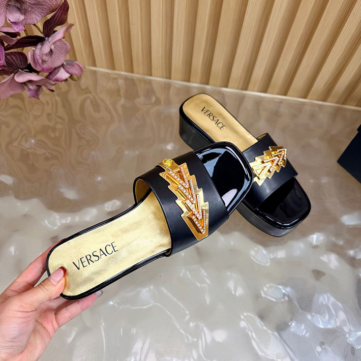 最高級ヴェルサーチェスーパーコピー VERSACE ミュール サンダル レディース 2026新作 人気 ブラック 2631274 ヴェルサーチェ サンダル 新作 - 画像 (2)