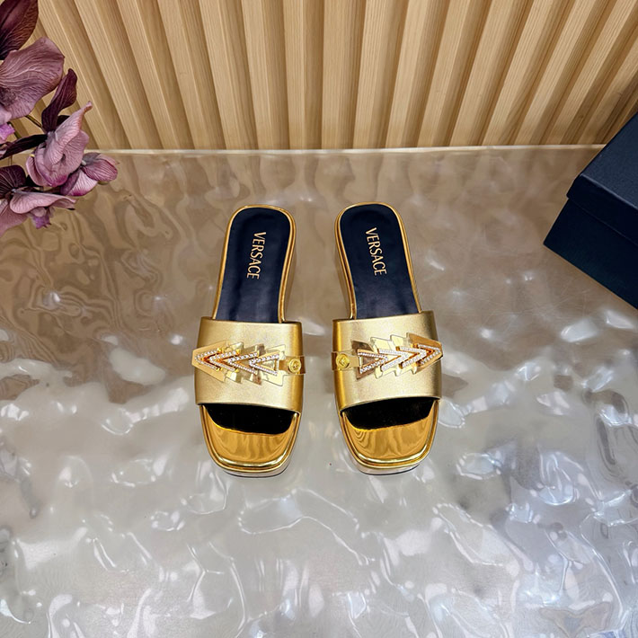 最高級ヴェルサーチェスーパーコピー VERSACE ミュール サンダル レディース 2026新作 人気 ゴールド 2631276 ヴェルサーチェ サンダル レディース - 画像 (7)