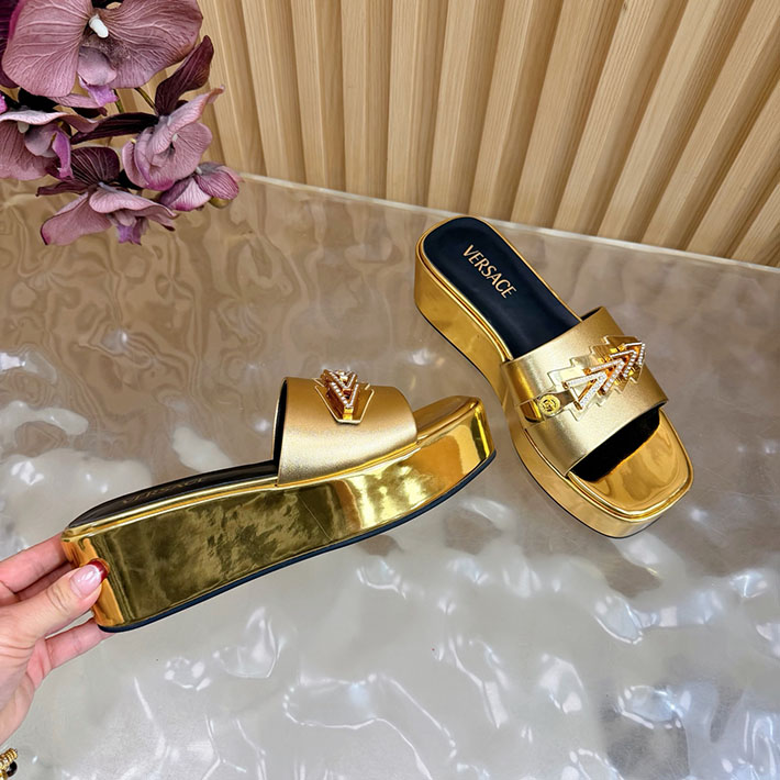 最高級ヴェルサーチェスーパーコピー VERSACE ミュール サンダル レディース 2026新作 人気 ゴールド 2631276 ヴェルサーチェ サンダル レディース - 画像 (3)