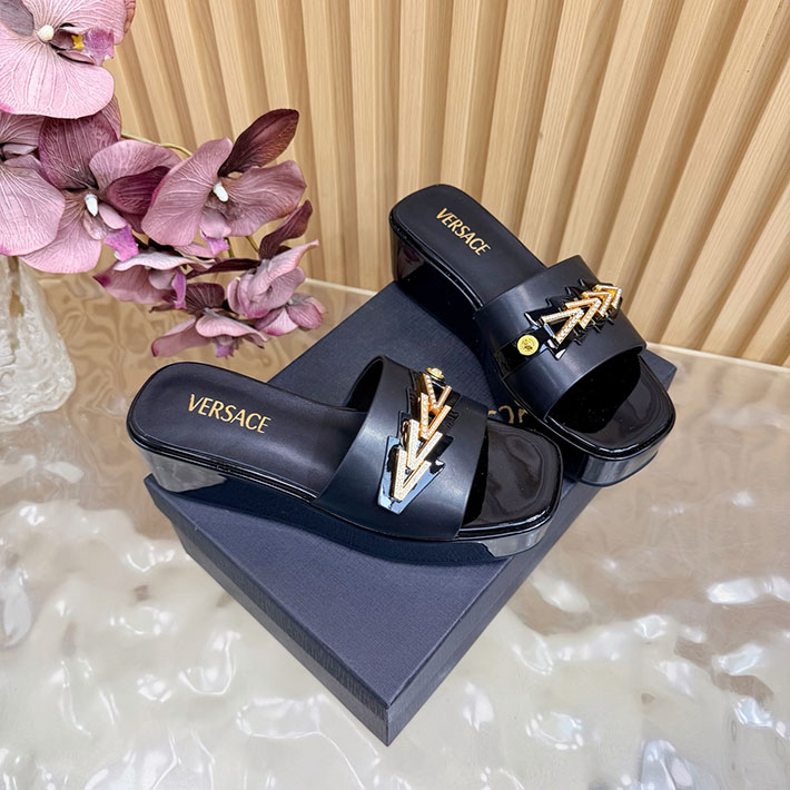 最高級ヴェルサーチェスーパーコピー VERSACE ミュール サンダル レディース 2026新作 人気 ブラック 2631278 ヴェルサーチェ サンダル アウトレット - 画像 (8)