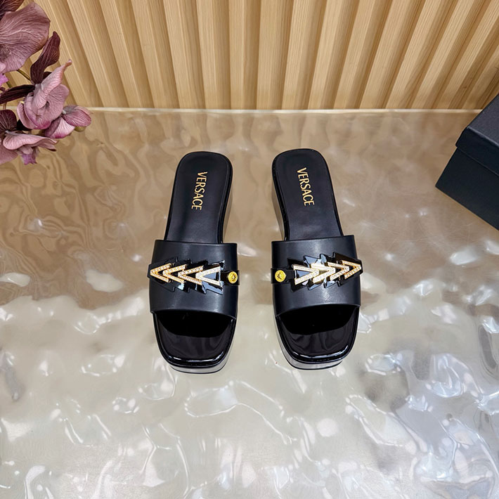 最高級ヴェルサーチェスーパーコピー VERSACE ミュール サンダル レディース 2026新作 人気 ブラック 2631278 ヴェルサーチェ サンダル アウトレット - 画像 (7)