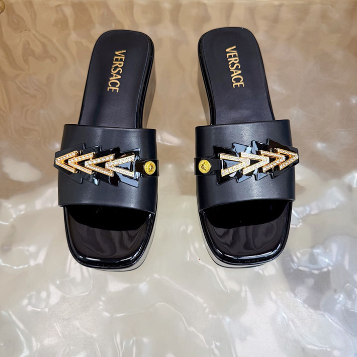 最高級ヴェルサーチェスーパーコピー VERSACE ミュール サンダル レディース 2026新作 人気 ブラック 2631278 ヴェルサーチェ サンダル アウトレット - 画像 (6)