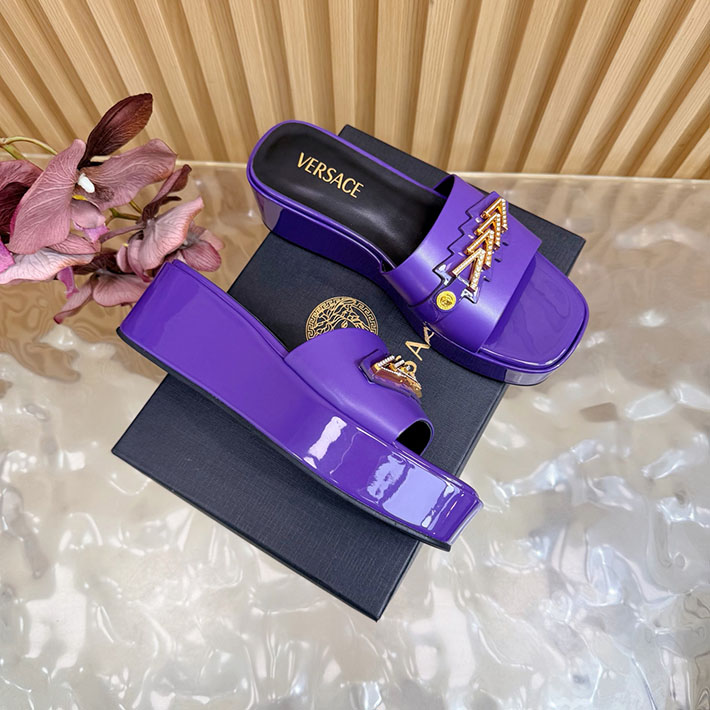 最高級ヴェルサーチェスーパーコピー VERSACE ミュール サンダル レディース 2026新作 人気 バイオレット 2631282 ヴェルサーチェ 靴 安い - 画像 (8)
