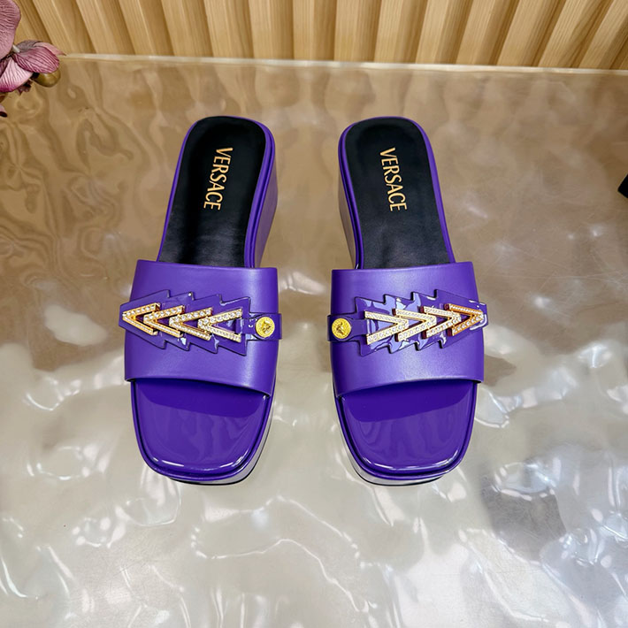 最高級ヴェルサーチェスーパーコピー VERSACE ミュール サンダル レディース 2026新作 人気 バイオレット 2631282 ヴェルサーチェ 靴 安い - 画像 (6)