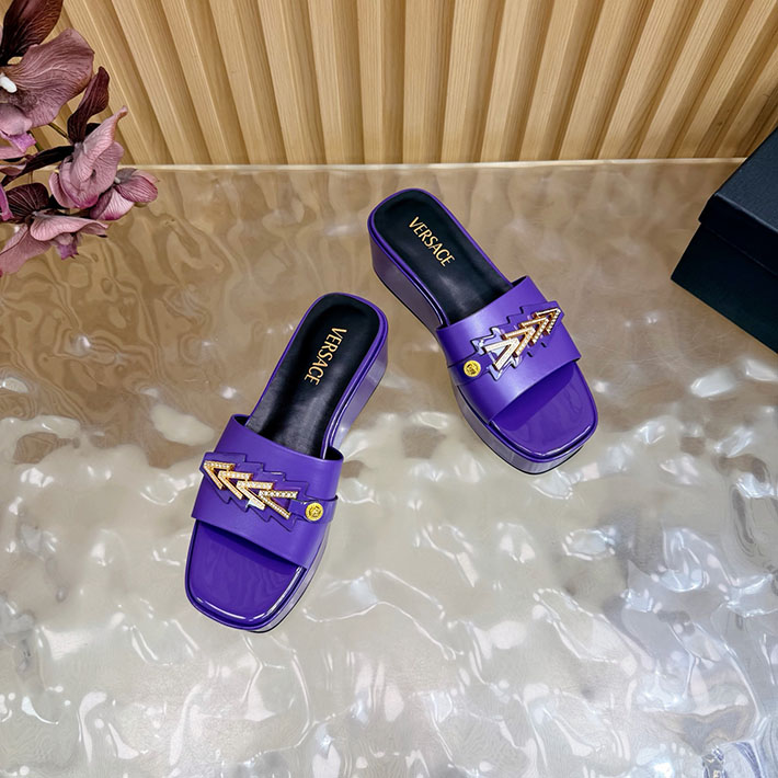 最高級ヴェルサーチェスーパーコピー VERSACE ミュール サンダル レディース 2026新作 人気 バイオレット 2631282 ヴェルサーチェ 靴 安い - 画像 (5)