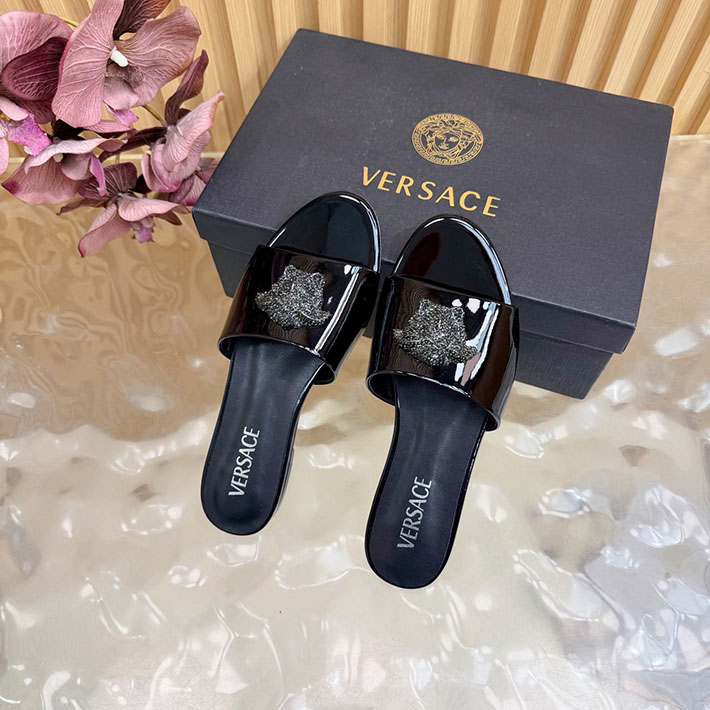 最高級ヴェルサーチェスーパーコピー VERSACE レザーサンダル 本革 2026新作 通販 ブラック 2631284 ヴェルサーチ 店舗 大阪 - 画像 (8)