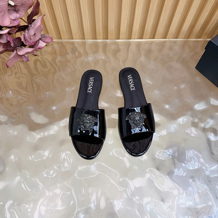 最高級ヴェルサーチェスーパーコピー VERSACE レザーサンダル 本革 2026新作 通販 ブラック 2631284 ヴェルサーチ 店舗 大阪 - 画像 (7)