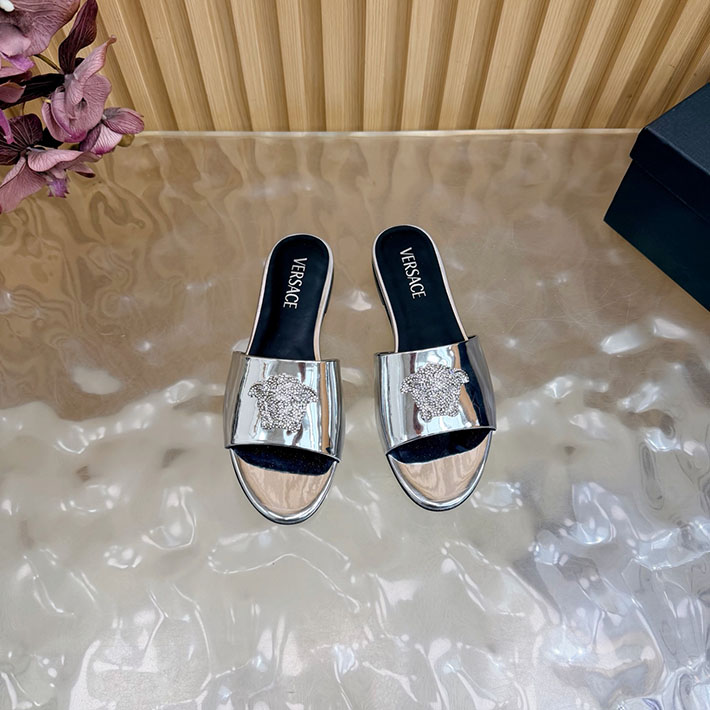 最高級ヴェルサーチェスーパーコピー VERSACE レザーサンダル 本革 2026新作 通販 シルバー 2631286 VERSACE 店舗 東京 - 画像 (7)
