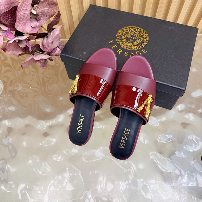 最高級ヴェルサーチェスーパーコピー VERSACE 2026年最新 特集 レディース 夏サンダル ワインレッド 2631295 ヴェルサーチ アウトレット 御殿場 - 画像 (8)