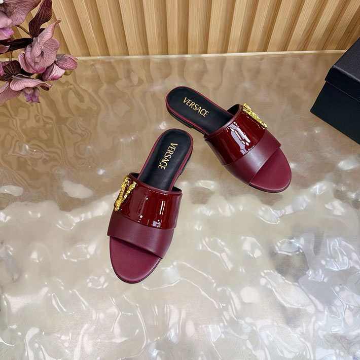 最高級ヴェルサーチェスーパーコピー VERSACE 2026年最新 特集 レディース 夏サンダル ワインレッド 2631295 ヴェルサーチ アウトレット 御殿場 - 画像 (5)
